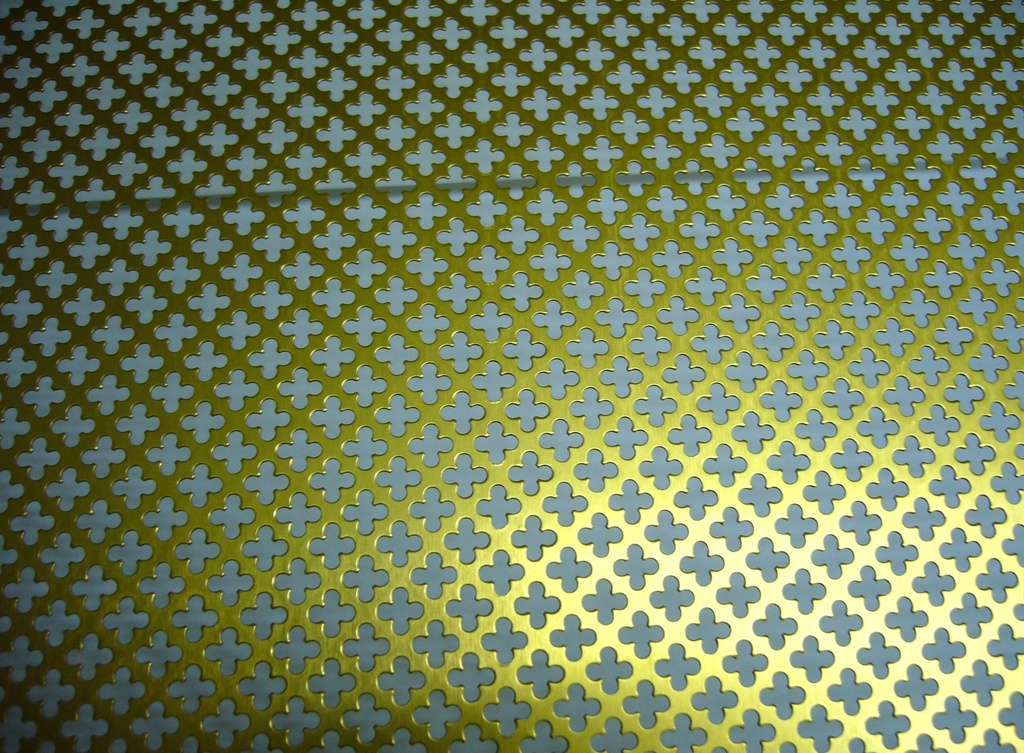 CHAPA FANTASIA TREBOL PEQUENO ORO