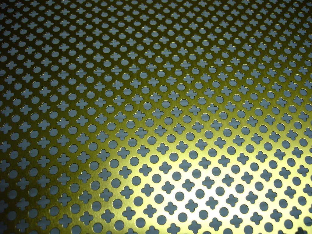 CHAPA FANTASIA TREBOL-AGUJERO PEQ.PLATA